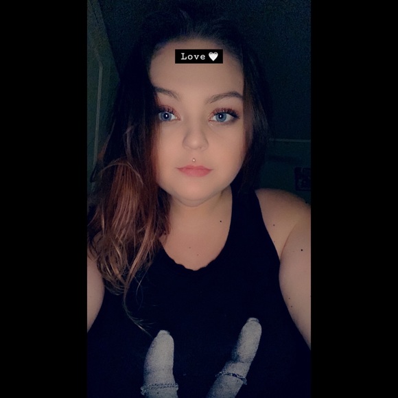 Meet your Posher, Destiny - Picture 8 of 16